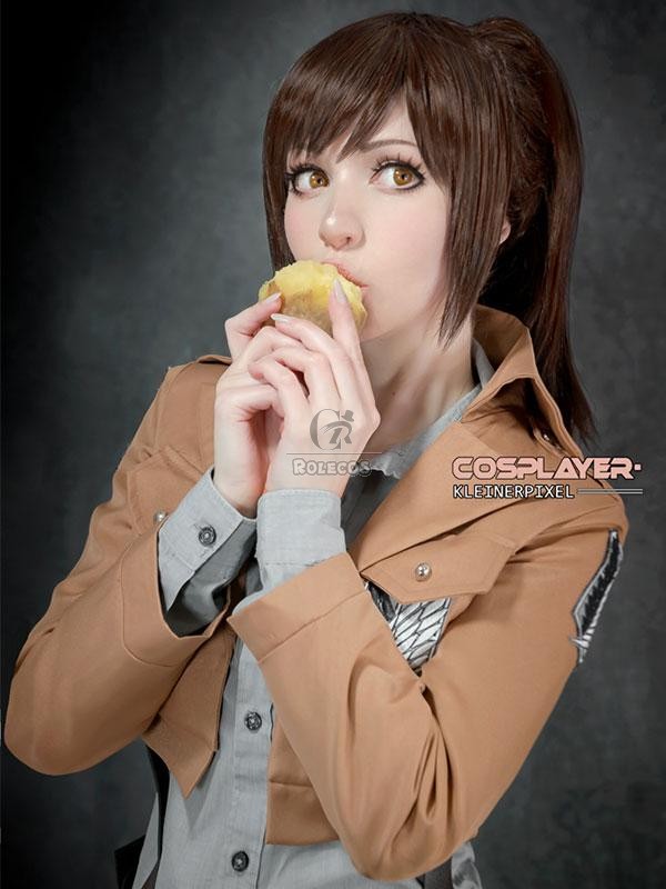 attack_on_titan_cosplay_costume_2_.jpg